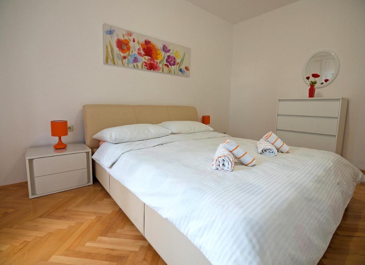 Apartments Bene Banjol Exteriör bild