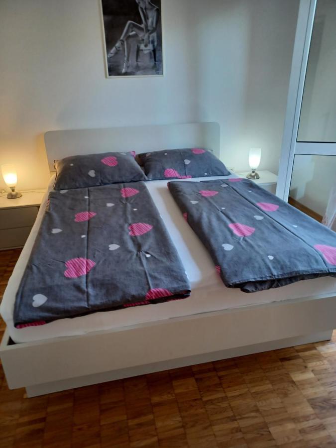 Apartments Bene Banjol Exteriör bild
